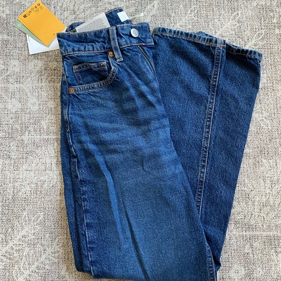 NWT H&M Mom Jeans High Waist - Picture 2 of 9